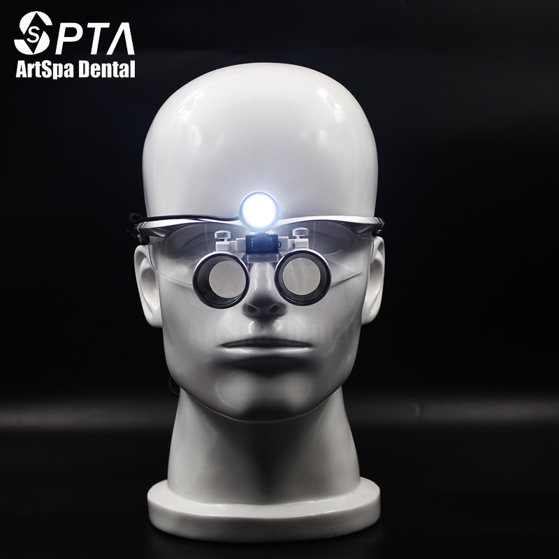 Lupa dentystyczna Lampa labora – Magnifier With Light recenzja i cena