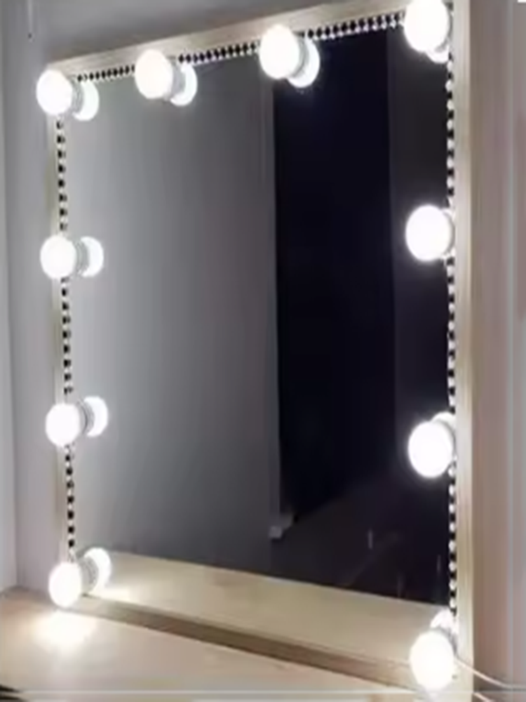 Lustro LED do makijażu z oświe – Model Kit Led recenzja i cena